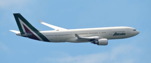 Airbus A330 (EI-EJJ) - Moments before landing, summer 2019.