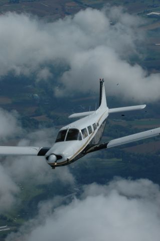 Piper Saratoga (N92EC)