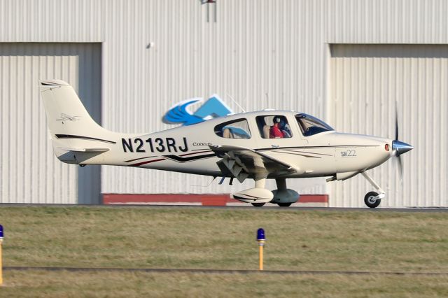 Cirrus SR-22 (N213RJ)