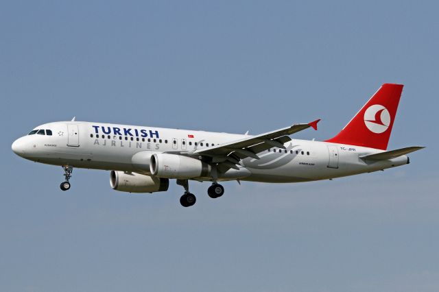 Airbus A320 (TC-JPR)