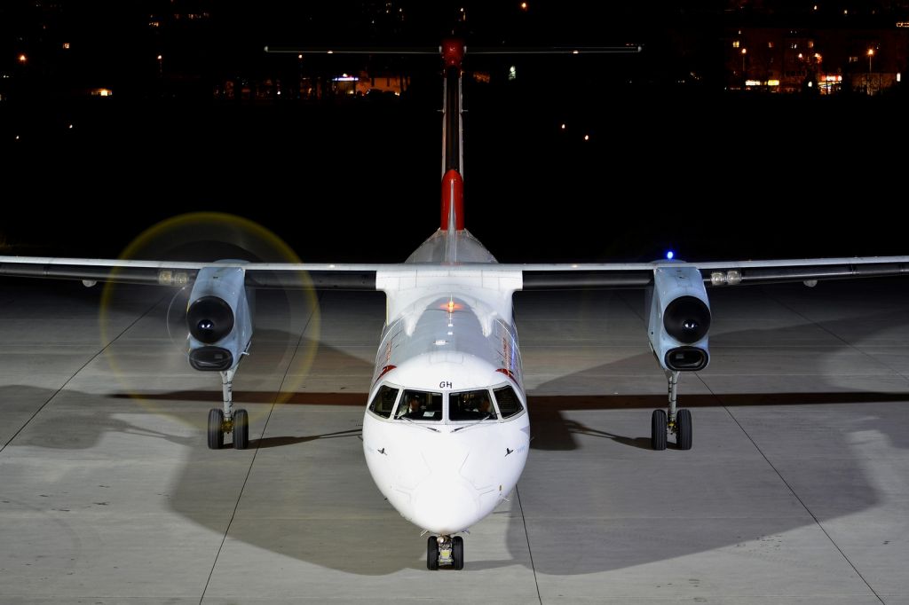 de Havilland Dash 8-400 (OE-LGH)
