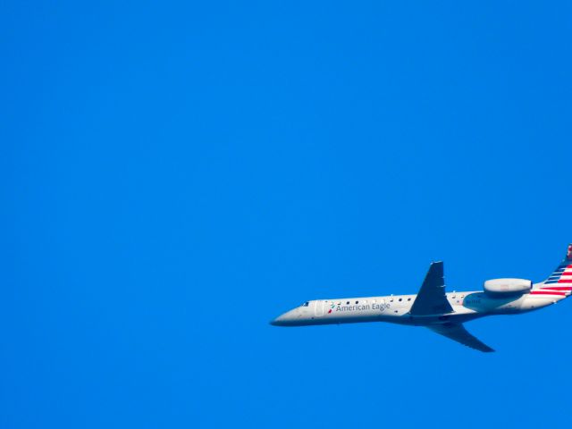 Embraer ERJ-145 (N619AE)