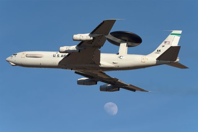 Boeing E-3F Sentry (75-0560) - The awesome E-3 Sentry, callsign, Sentry 61 Heavy, stopped by the base to practice touch and goes and missed approaches for about 45 minutes. This Elmendorf AFB based E-3 returned to Tinker AFB in Oklahoma shortly after.