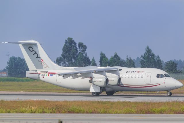 Avro Avroliner (RJ-85) (EI-RJT)