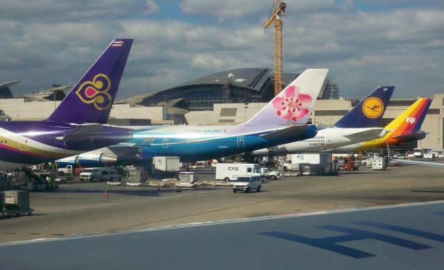 Boeing 747-400 — - LAX TBIT tails on Oct 18, 2012, including:br /Thai Airways 777-200 HS-TJVbr /China Airlines 747-400 B-18210br /Lufthansa 747-400 D-ABVTbr /Air Pacific (Fiji) 747-400 DQ-FJKbr /br /Seen from Asiana 747-48E HL7418.