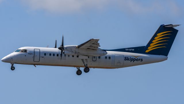 de Havilland Dash 8-300 (VH-XFW)