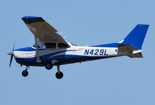 Cessna Skyhawk (N429L)