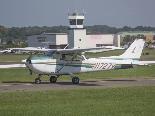 Cessna Skyhawk (N1727V)