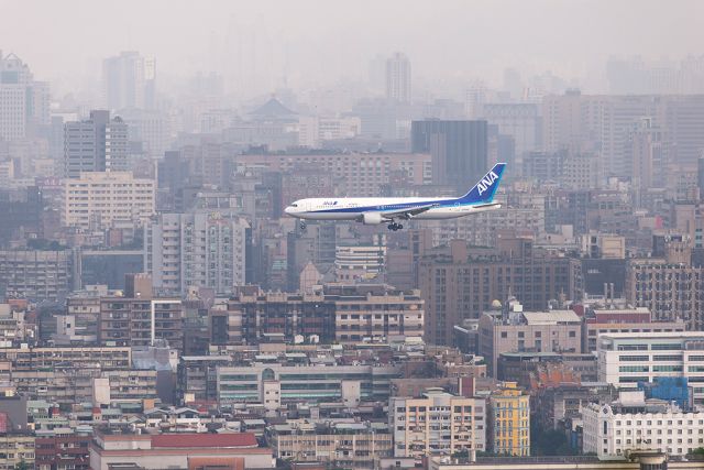 Boeing 737-800 (JA610A)