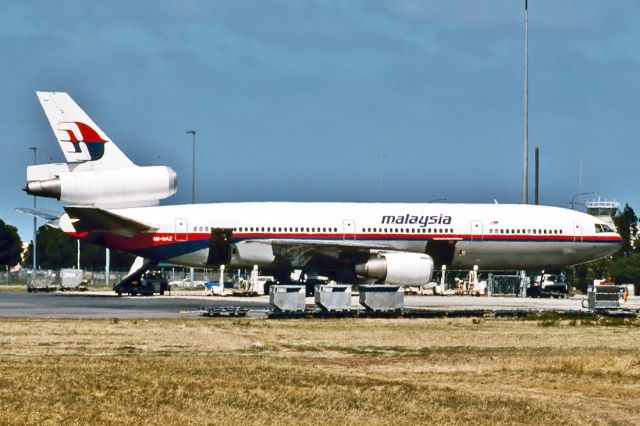 McDonnell Douglas DC-10 (9M-MAZ) - MALAYSIA AIRLINES - McDONNELL DOUGLAS DC-10-30 - REG : 9M-MAZ (CN 46933/159) - ADELAIDE INTERNATIONAL AIRPORT SA. AUSTRALIA - YPAD 28/12/1990