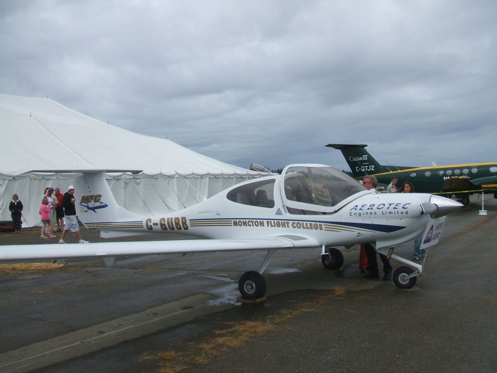 Diamond Star (C-GUBB) - Parked at International Air Show Yarmouth NS. Sept 12/09