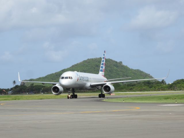 Boeing 757-200 (N178AA)