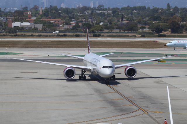 Boeing 787-9 Dreamliner (G-VNEW)