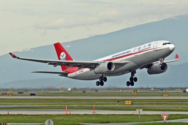 Airbus A330-200 (B-8468)