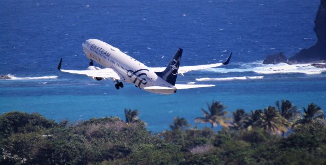 Boeing 737-800 (N3755D)