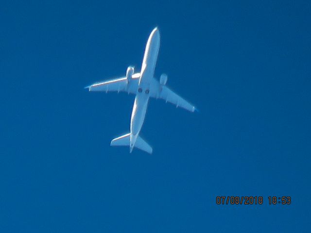 Embraer 175 (N87319)