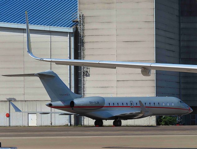 Bombardier Global Express (9H-VJW) - I took this picture on May 23, 2019.br /VJT947/22May GMP-NRT  VJT947/23May NRT-HND
