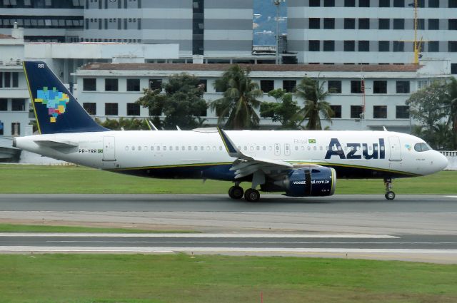 Airbus A320 (PR-YRR)