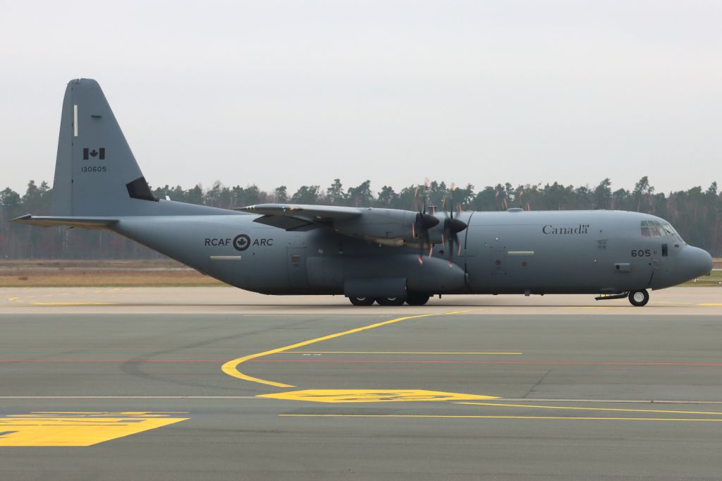 Lockheed C-130 Hercules (13-0605)