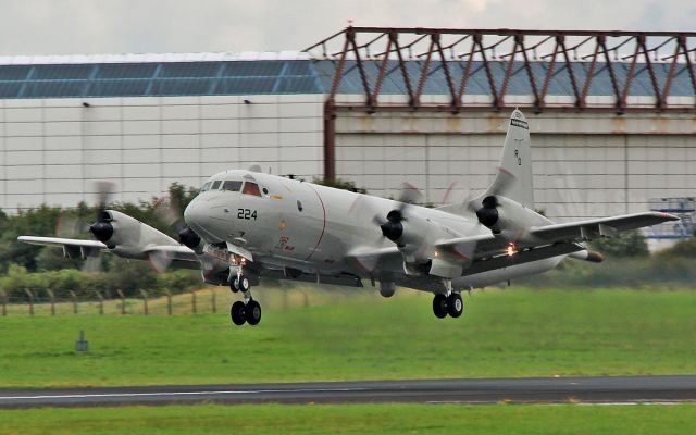 Lockheed P-3 Orion (15-8224) - usn p-3c 158224 dep shannon 30/8/15.