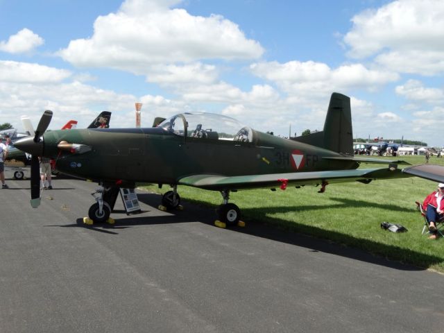 Pilatus PC-7 Astra (N73KJ)