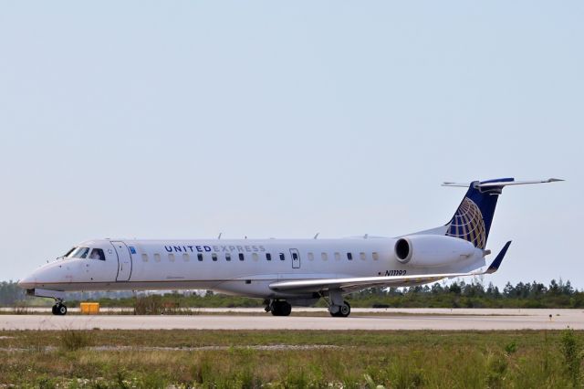 Embraer ERJ-145 (N11192)