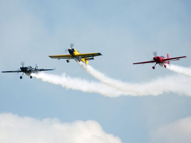 EXTRA EA-300 (N232X)
