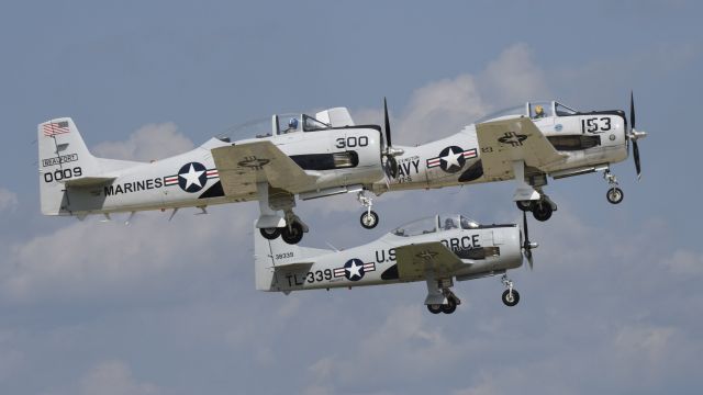 North American Trojan (N300JH) - Airventure 2019