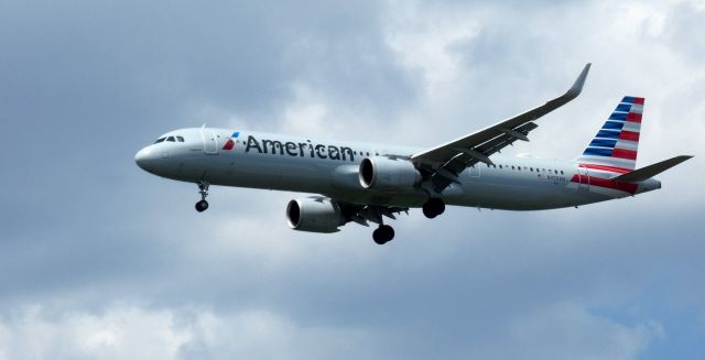 Airbus A321neo (N459AN) - On short final is this 2022 American Airlines Airbus 321-253NX in the Summer of 2023.