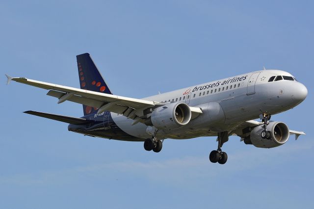 Airbus A319 (OO-SSB)