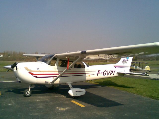 Cessna Skyhawk (F-GVPT)