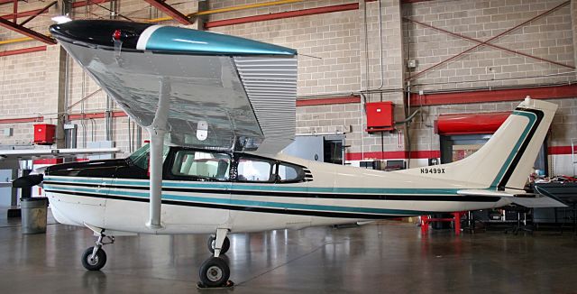 Cessna Centurion (N9499X)