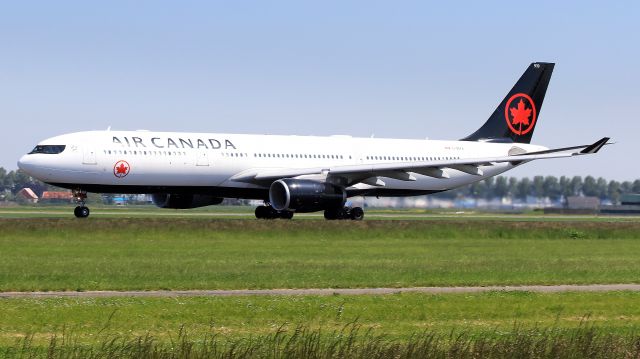 Airbus A330-300 (C-GFFA)