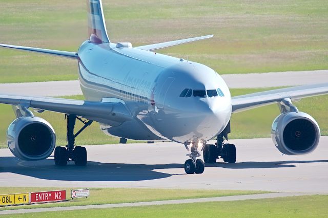 Airbus A330-300 (N280AY)