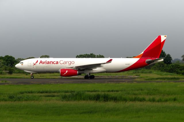 Airbus A330-200 (N332QT)