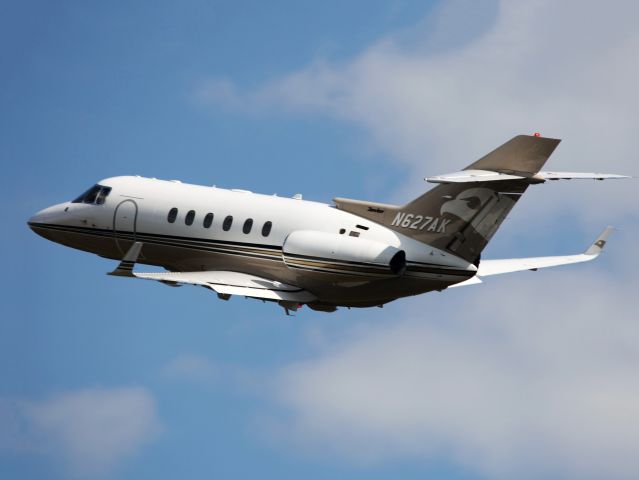 Hawker 800 (N627AK)