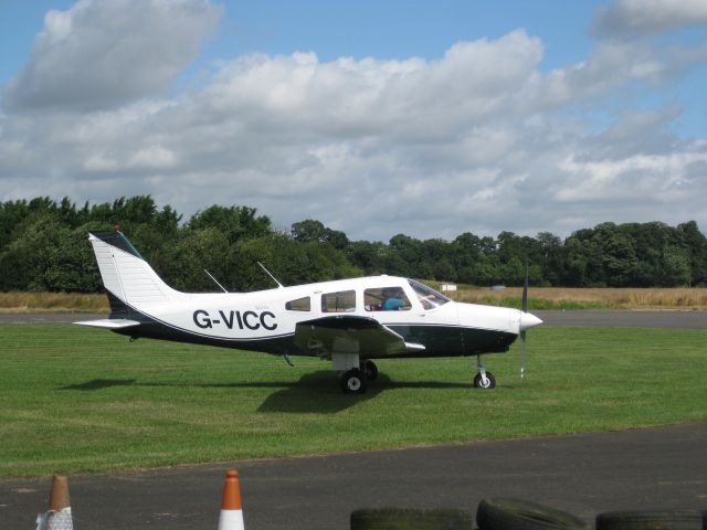 Piper Cherokee (G-VICC)