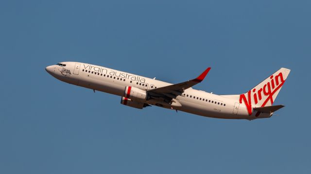 Boeing 737-800 (VH-YIZ)