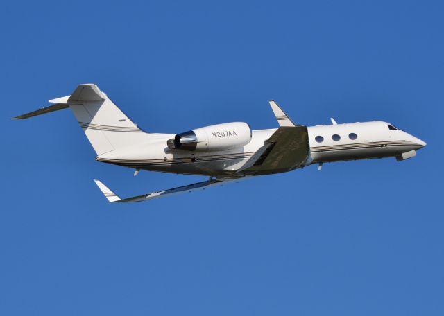 Gulfstream Aerospace Gulfstream IV (N207AA) - 1915 HOLDINGS LLC (NFL Atlanta Falcons owner) at KCLT - 5/24/16