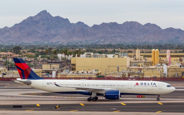 Airbus A330-900 (N404DX) - Spotted at KPHX on 10-24-2020br /Terminal 3, level 8, NE corner