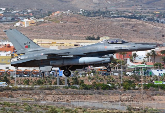 Lockheed F-16 Fighting Falcon (N15107)