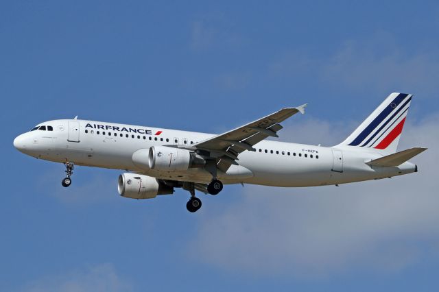 Airbus A320 (F-HEPA)