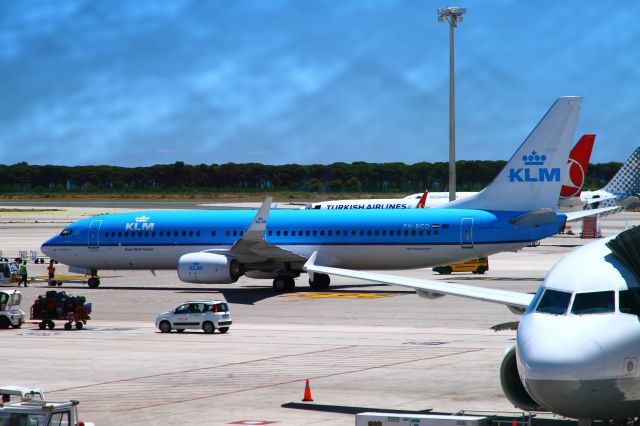 Boeing 737-800 (PH-BCD)