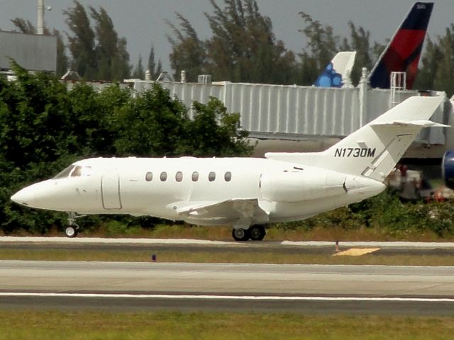 Hawker 800 (N1730M)