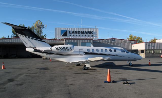 Cessna Citation CJ3 (N315CJ) - Landmark FBO offers a great service at the Syracuse (KSYR) airport!