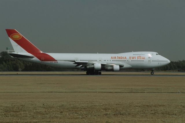 Boeing 747-200 (VT-EBN) - Departure at Narita Intl Airport Rwy6 on 1991/03/24