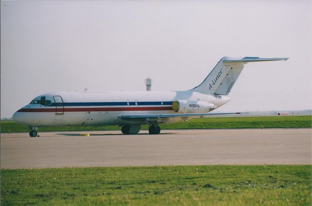 Douglas DC-9-10 (N112PS)