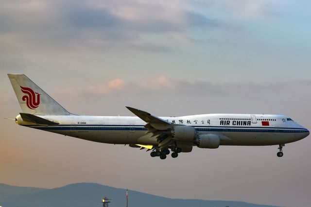 BOEING 747-8 (B-2486)