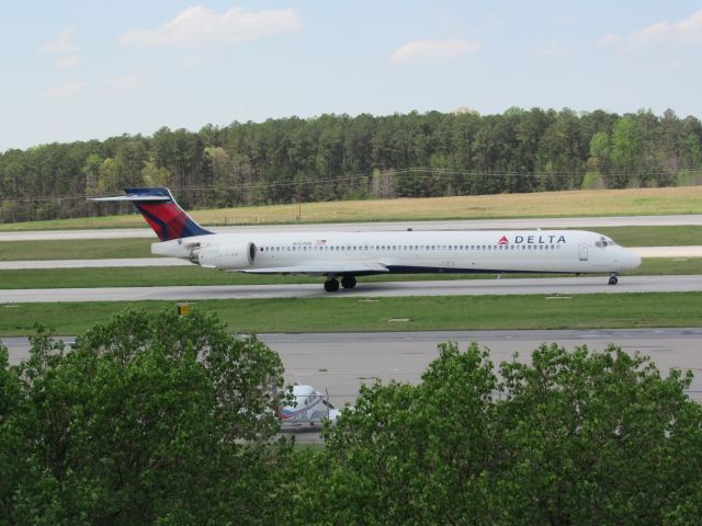 McDonnell Douglas MD-90 (N927DN) - Delta MD-90 to Atlanta! (4/2/16)