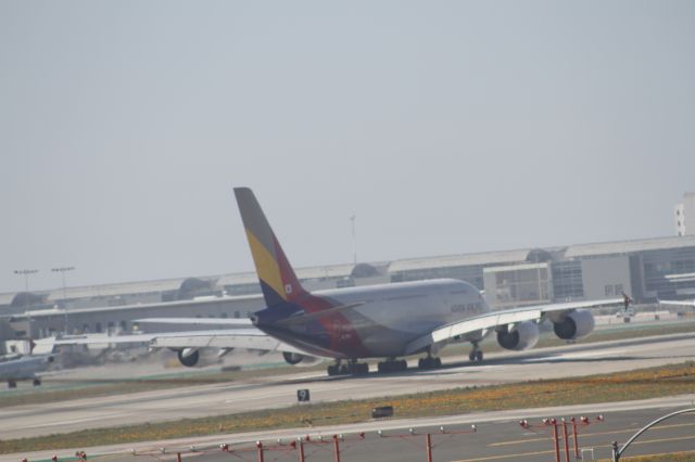 Airbus A380-800 (HL7634)